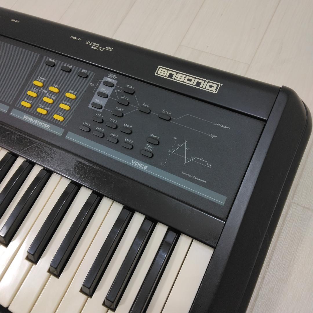 ENSONIQ ESQ1 ビンテージシンセサイザー 中古現状品