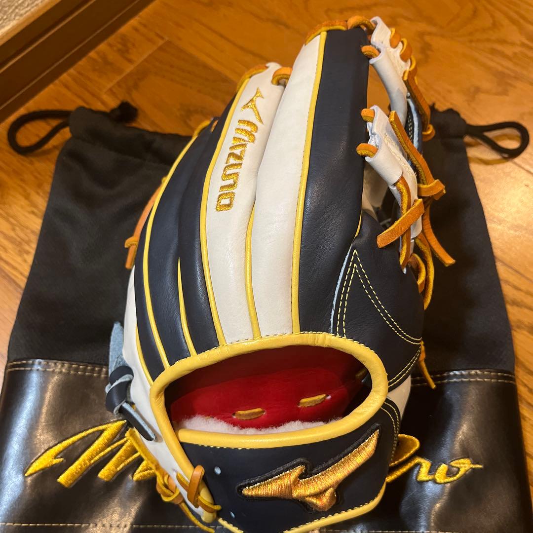 Mizuno Pro 軟式グローブ ネイビー/ホワイト
