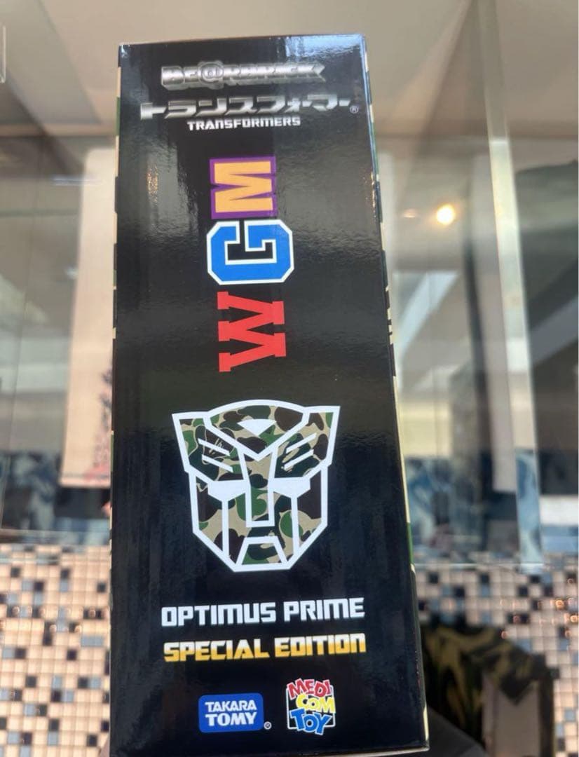 BAPE® X TRANSFORMERS X BE@RBRICK CAMO