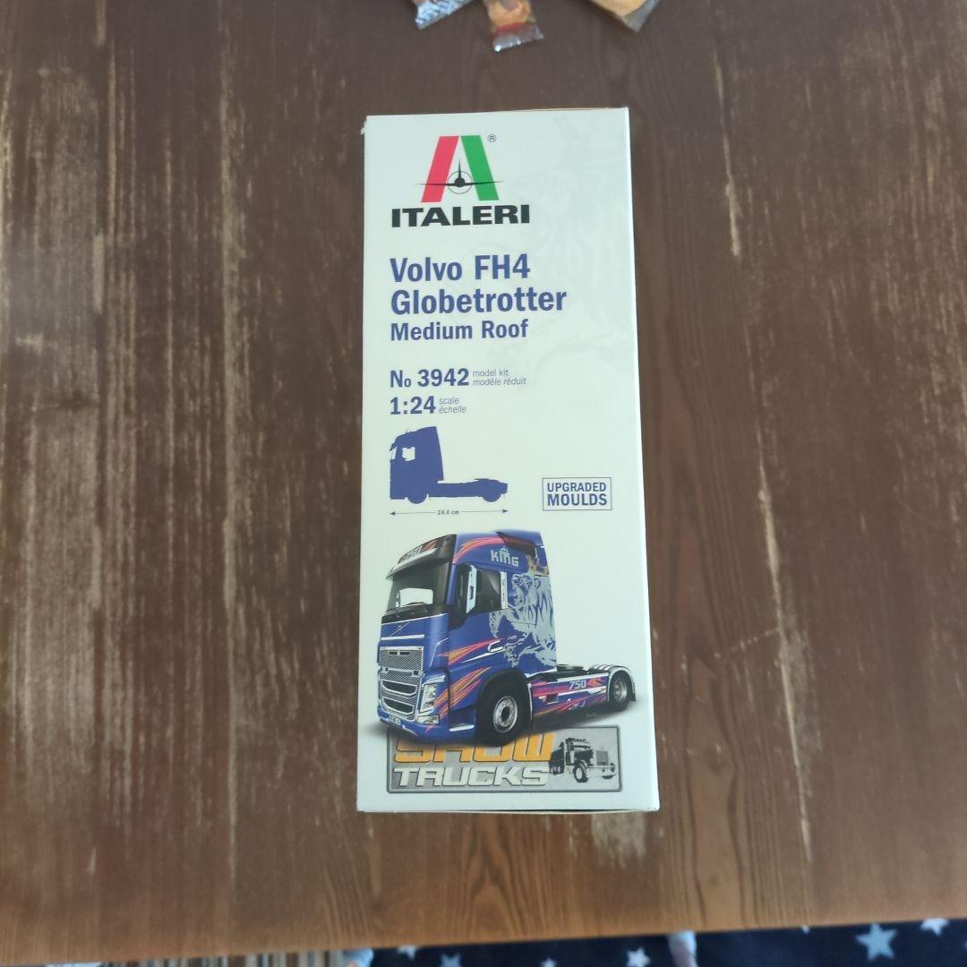 ITALERI Volvo FH4 Globetrotter 1:24　値下げ