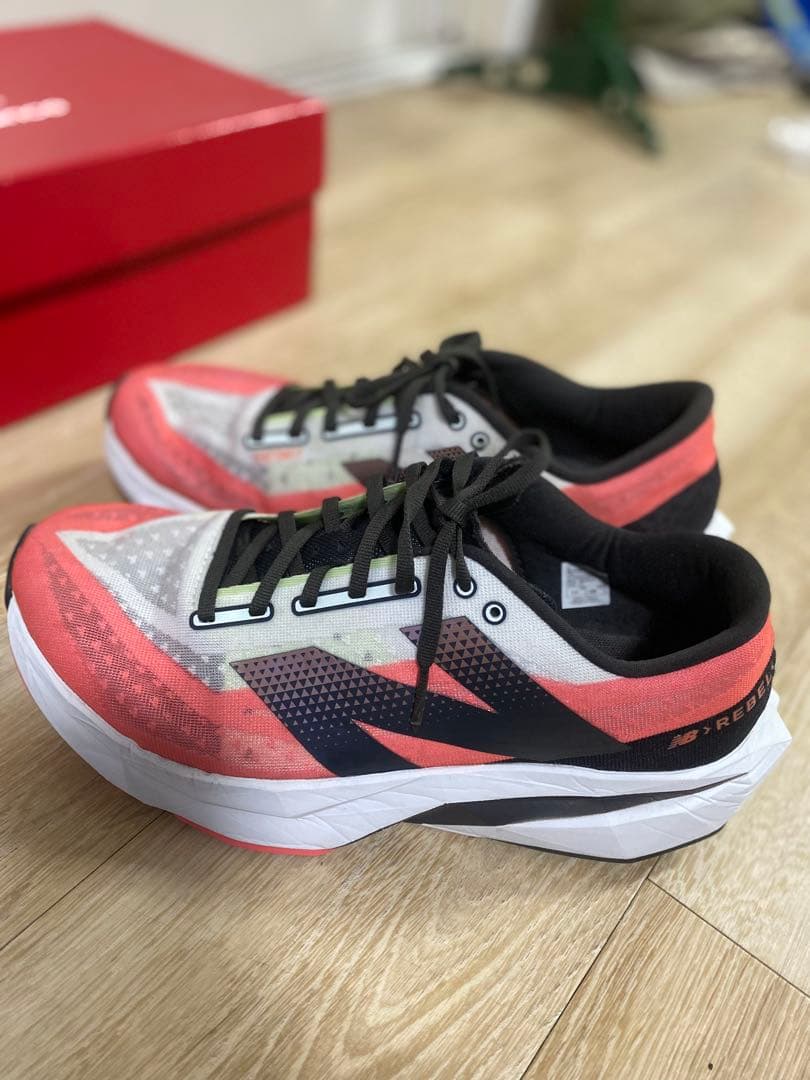 New Balance FuelCell Rebel v4フューエルセル レベル