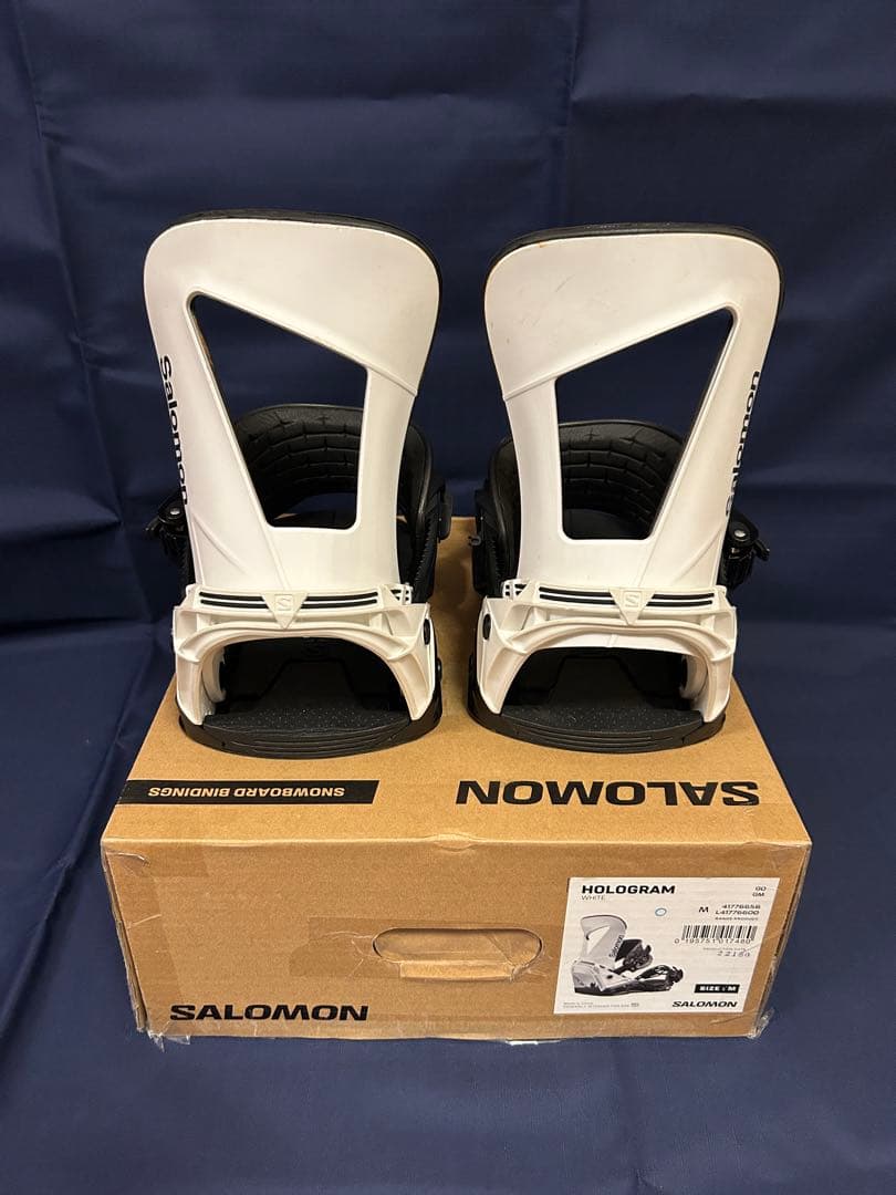 Salomon hologram Mサイズ　22-23モデル