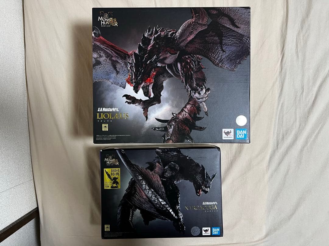 SHモンスターアーツ リオレウス ナルガクルガ 2点セット