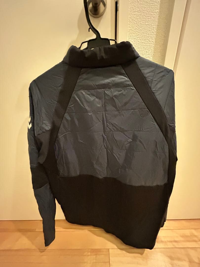 ウィンドブレーカー 上下セット hummel