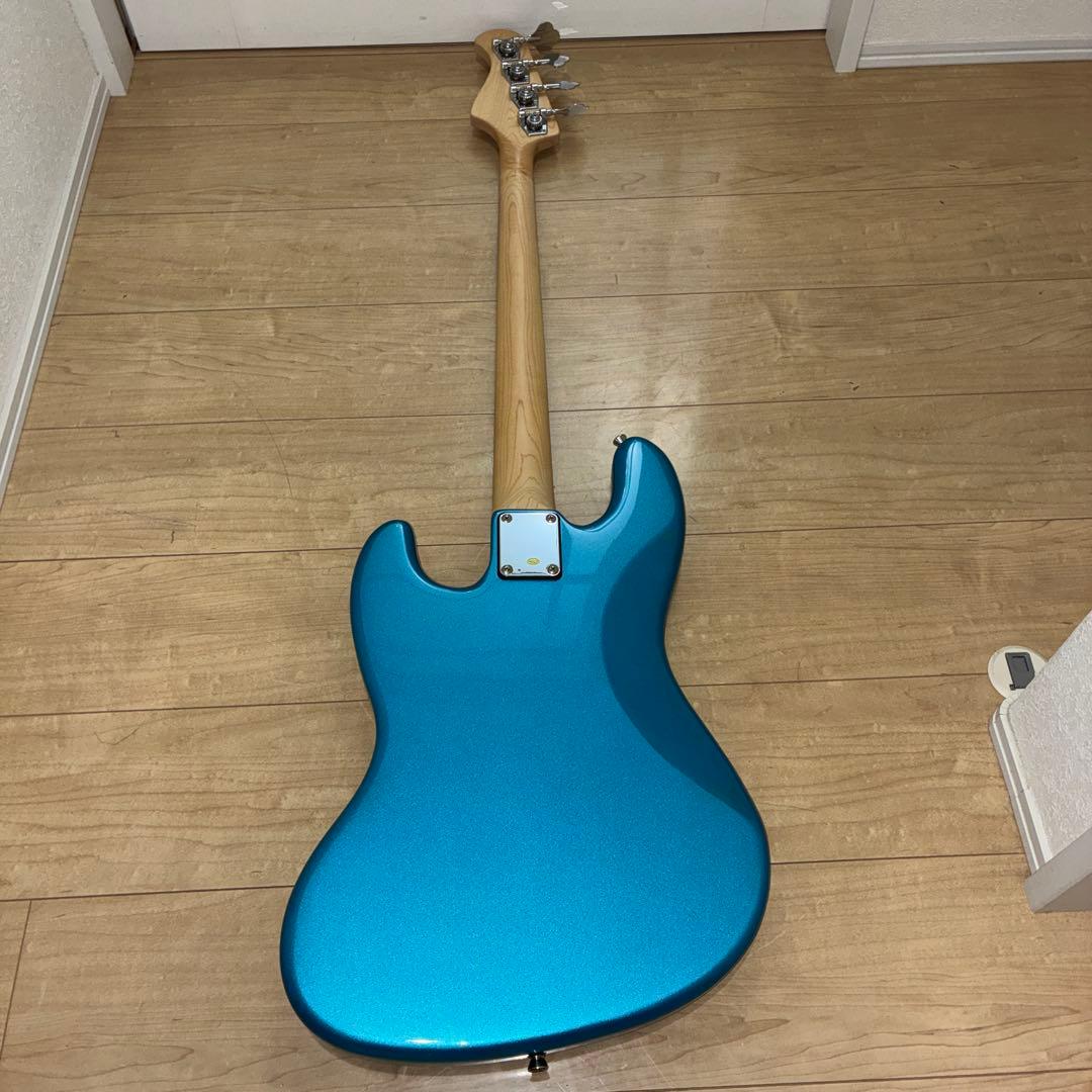 ほぼ新品！バッカス　ユニバースシリーズ　ジャズベースタイプベースギター　調整済み