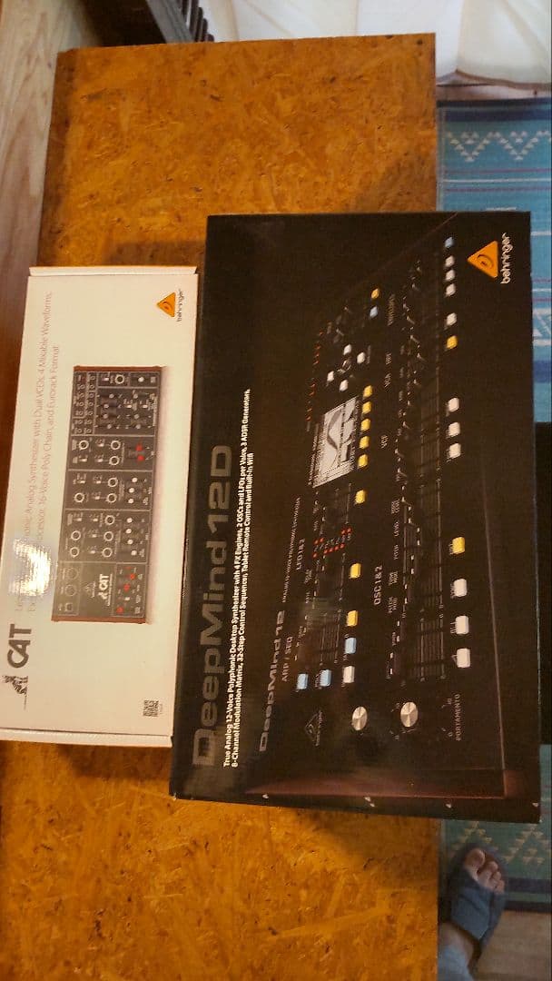Behringer アナログシンセサイザー　２台セット