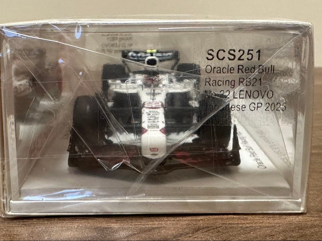 【あや】1/43レッドブル2025 角田日の丸カラー鈴鹿サーキットバージョ