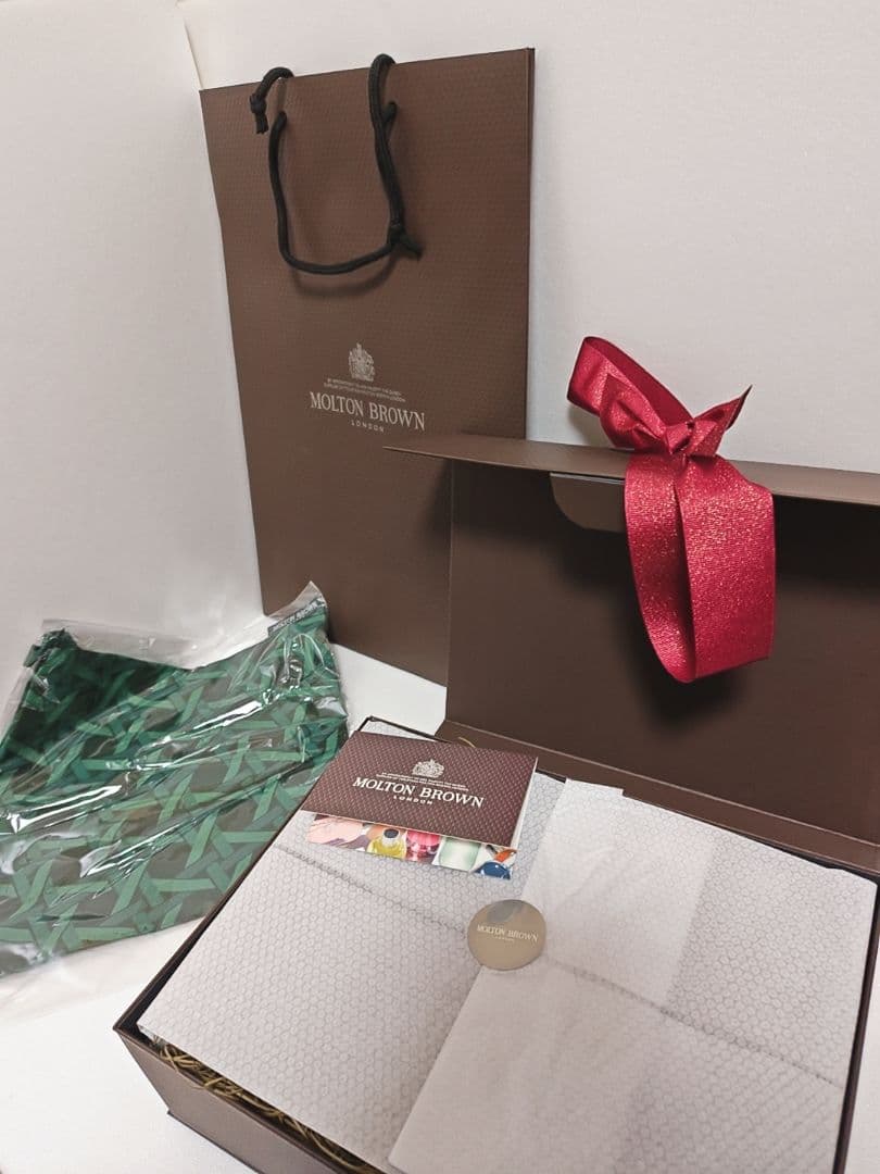 新品未開封品 MOLTON BROWN （モルトンブラウン）ギフト包装6本セット