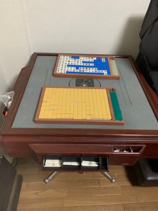 麻雀卓　最大4人