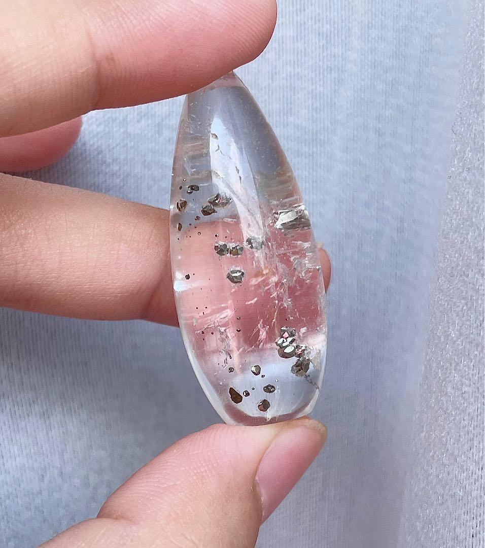 パイライトインクォーツ　ペンダントトップ　素材天然石水晶　穴あり　パワーストーン