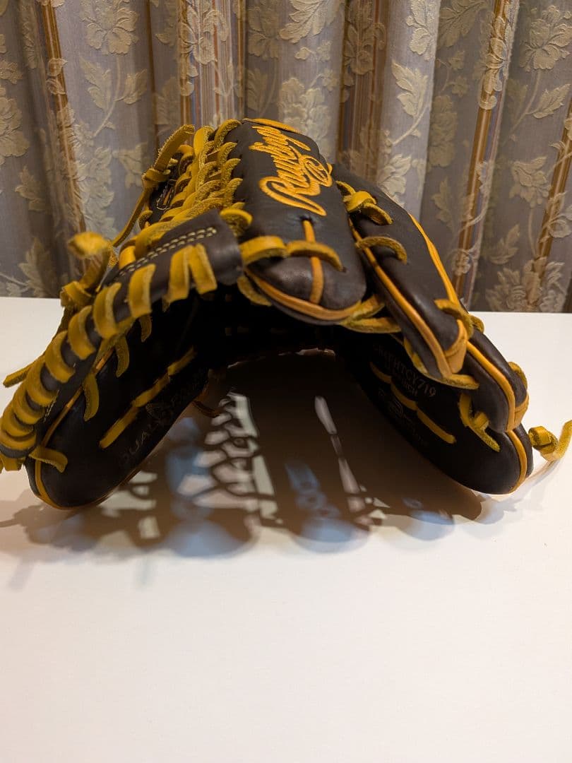 お*り様 Rawlings 軟式グローブ 黒/黄 ハーパーサイン