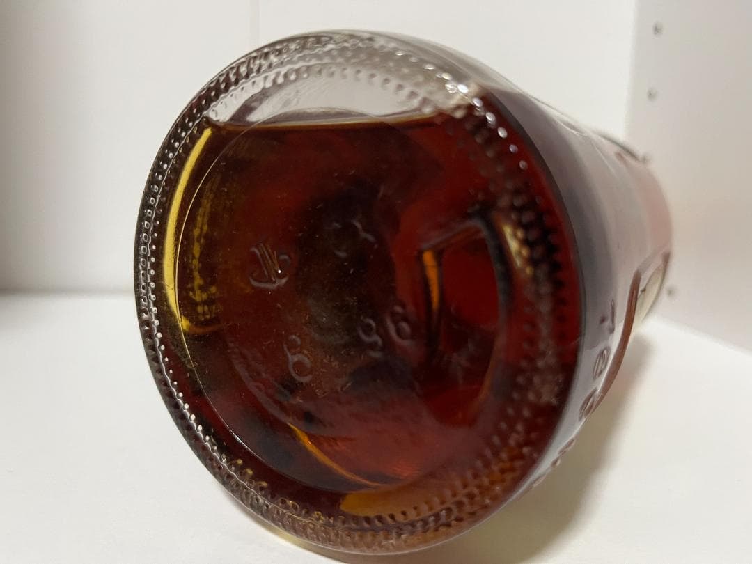 ワイルドターキー 8年・WILD TURKEY 8yo・金キャップ・七面鳥正面