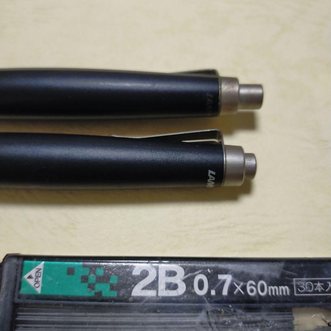 LAMY 黒ボールペンとシャーペンの 2本と替え芯