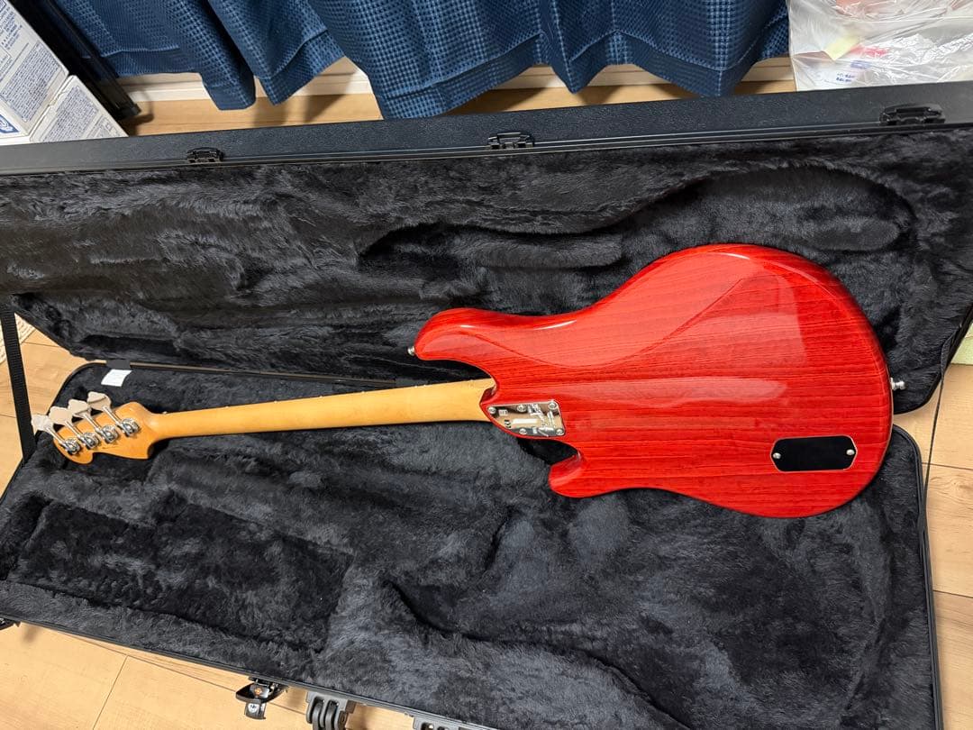 ベース Fender American Deluxe Dimension Bass