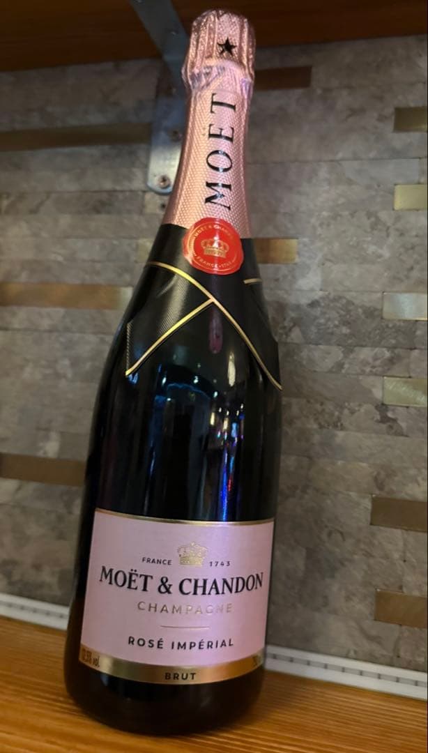 MOËT & CHANDON CHAMPAGNE