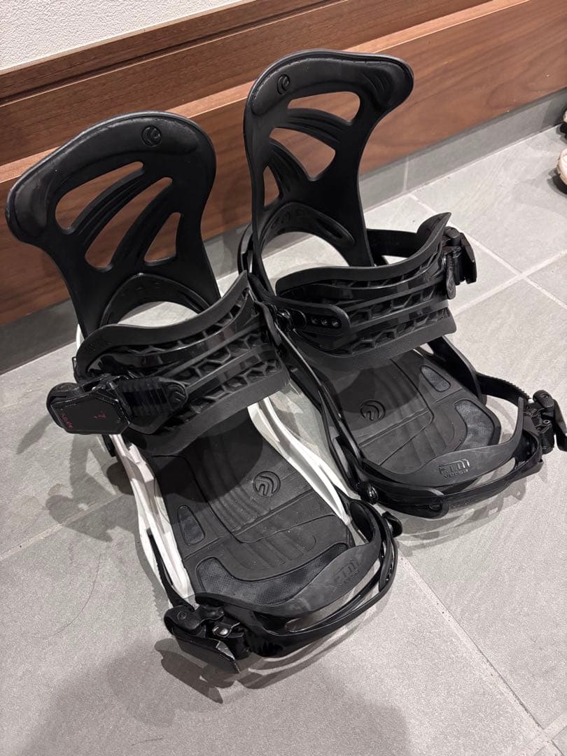 FLUX DS スノーボードビンディング