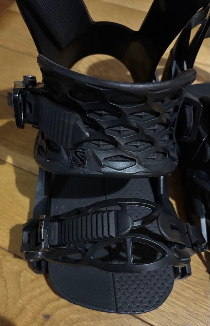 サロモン　HOLOGRAM SHADOWFIT スノーボードビンディング