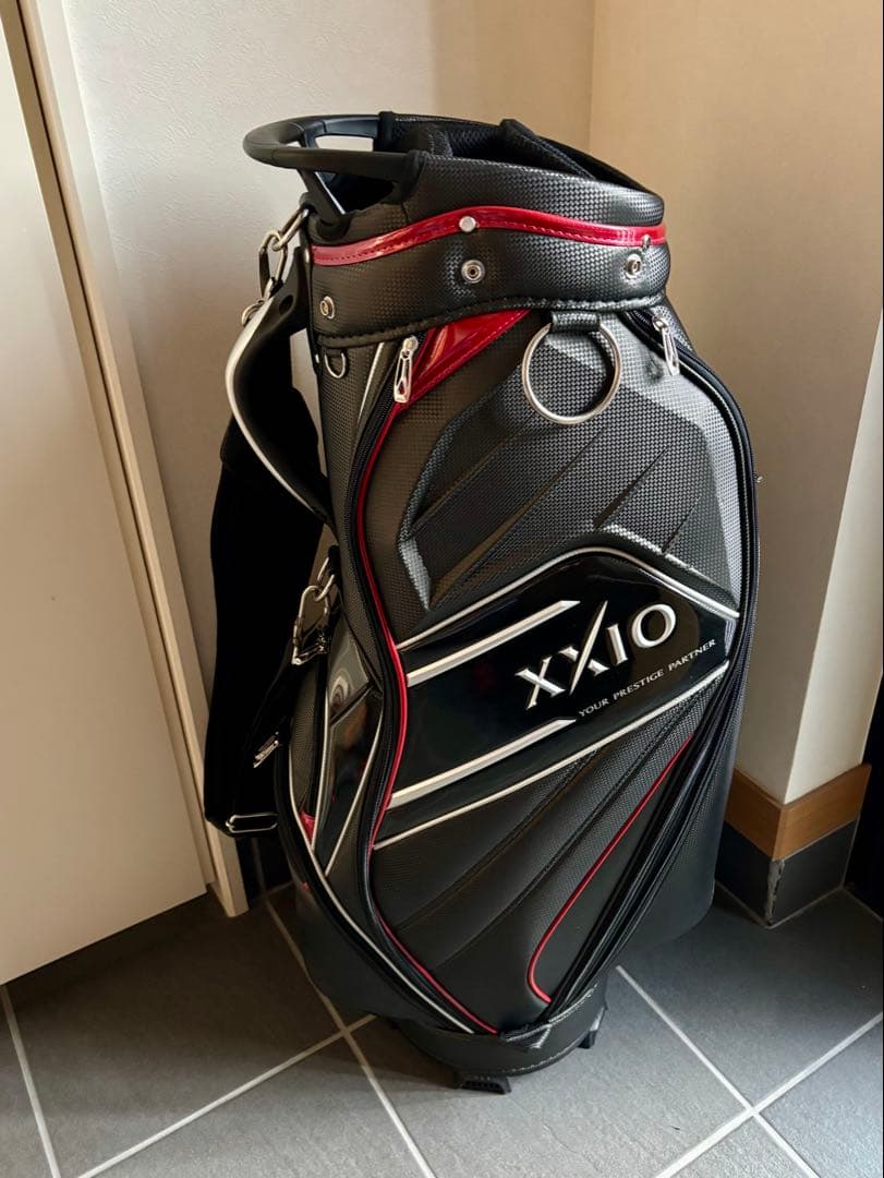 ゼクシオ（2019年モデル）キャディバッグ 　ブラック　 9.5型