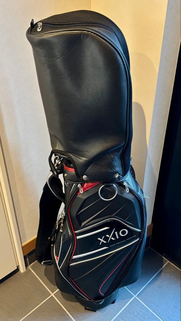 ゼクシオ（2019年モデル）キャディバッグ 　ブラック　 9.5型