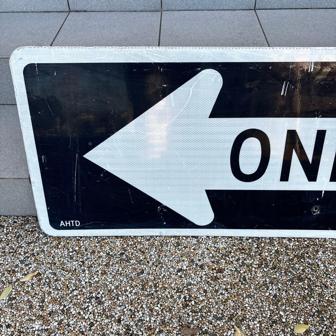 【アメリカ実物】USAロードサイン2枚　ONE WAY&SPEED LIMIT