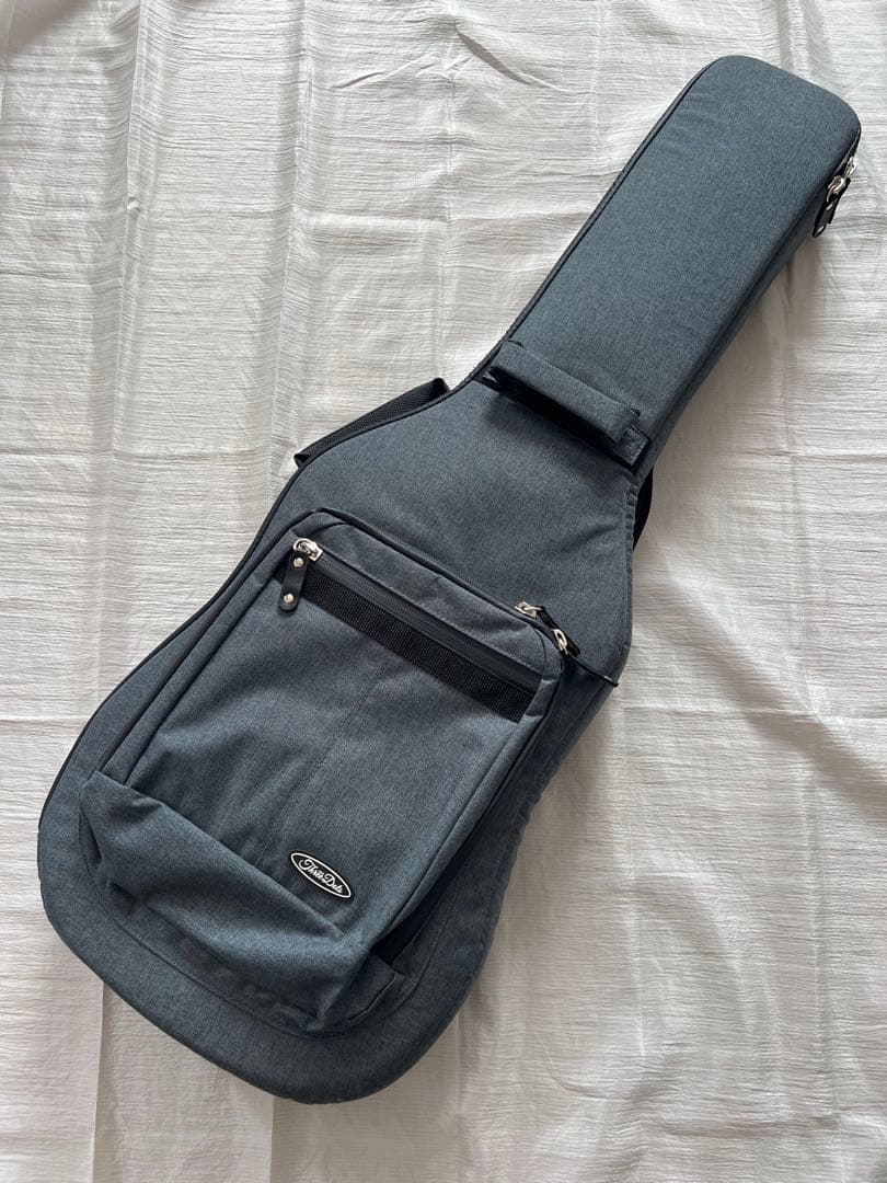 Three Dots Guitars Tモデル