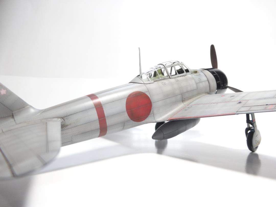 エデュアルド1/48日本海軍艦上戦闘機「零戦21型」完成品
