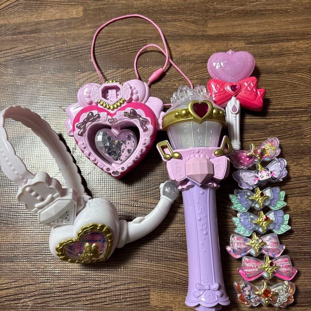 値下げ中!アイドルプリキュアハートブローチ、ハートインカム、マイク、リボンセット