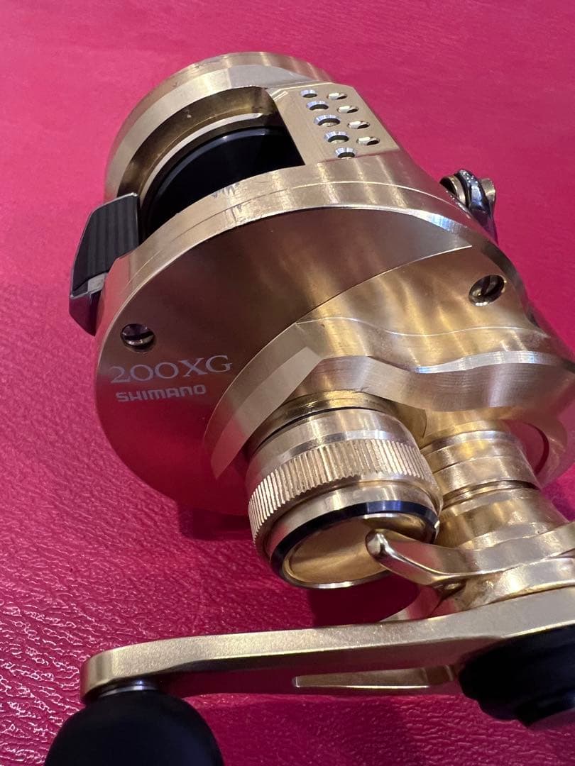 リール SHIMANO 22 CALCUTTA CONQUEST 200XG