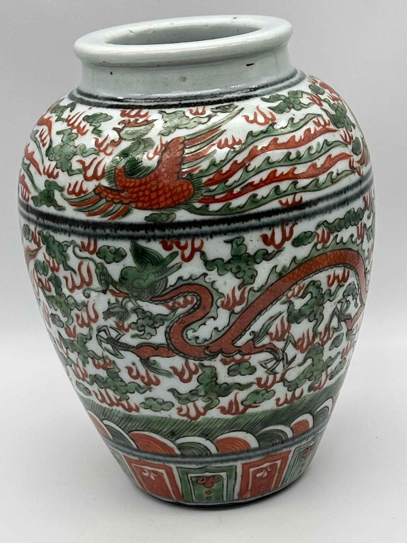 明萬歴時代　【大明萬歴年製】在銘　五彩祥瑞唐花龍鳳文壺　紅綠彩花瓶(E-98)