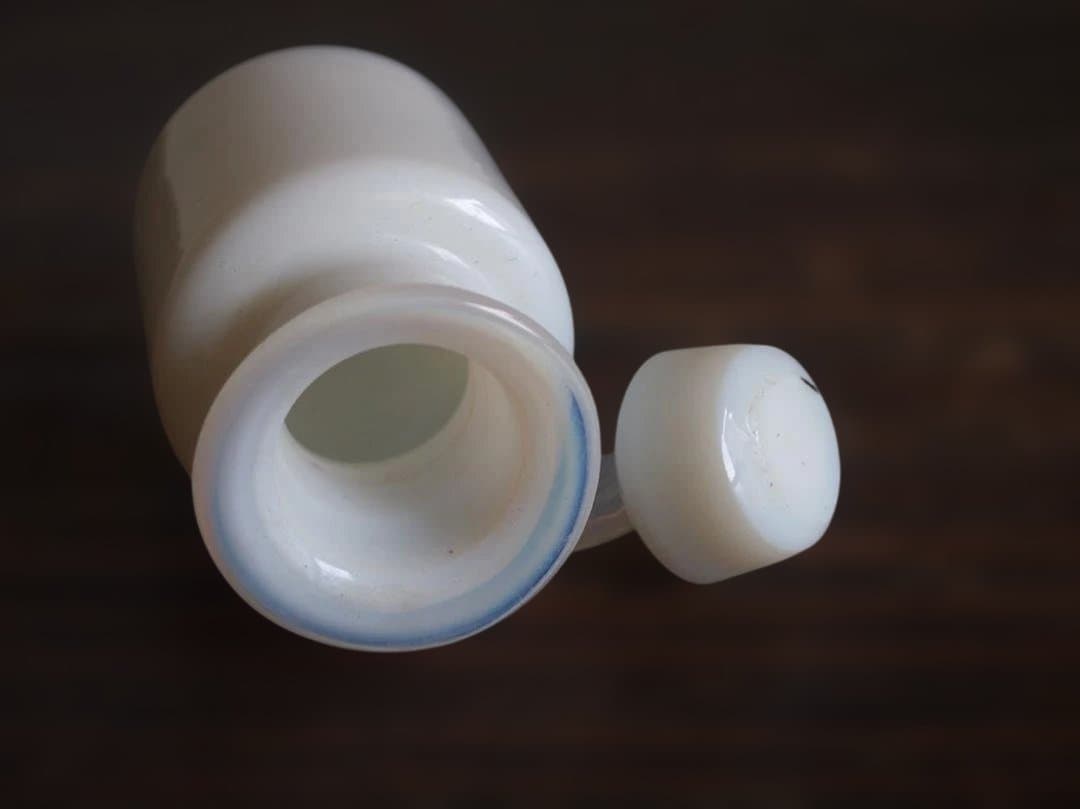 オパールガラス小瓶 ミルクガラス ファーマシーボトル 吹きガラス/K333