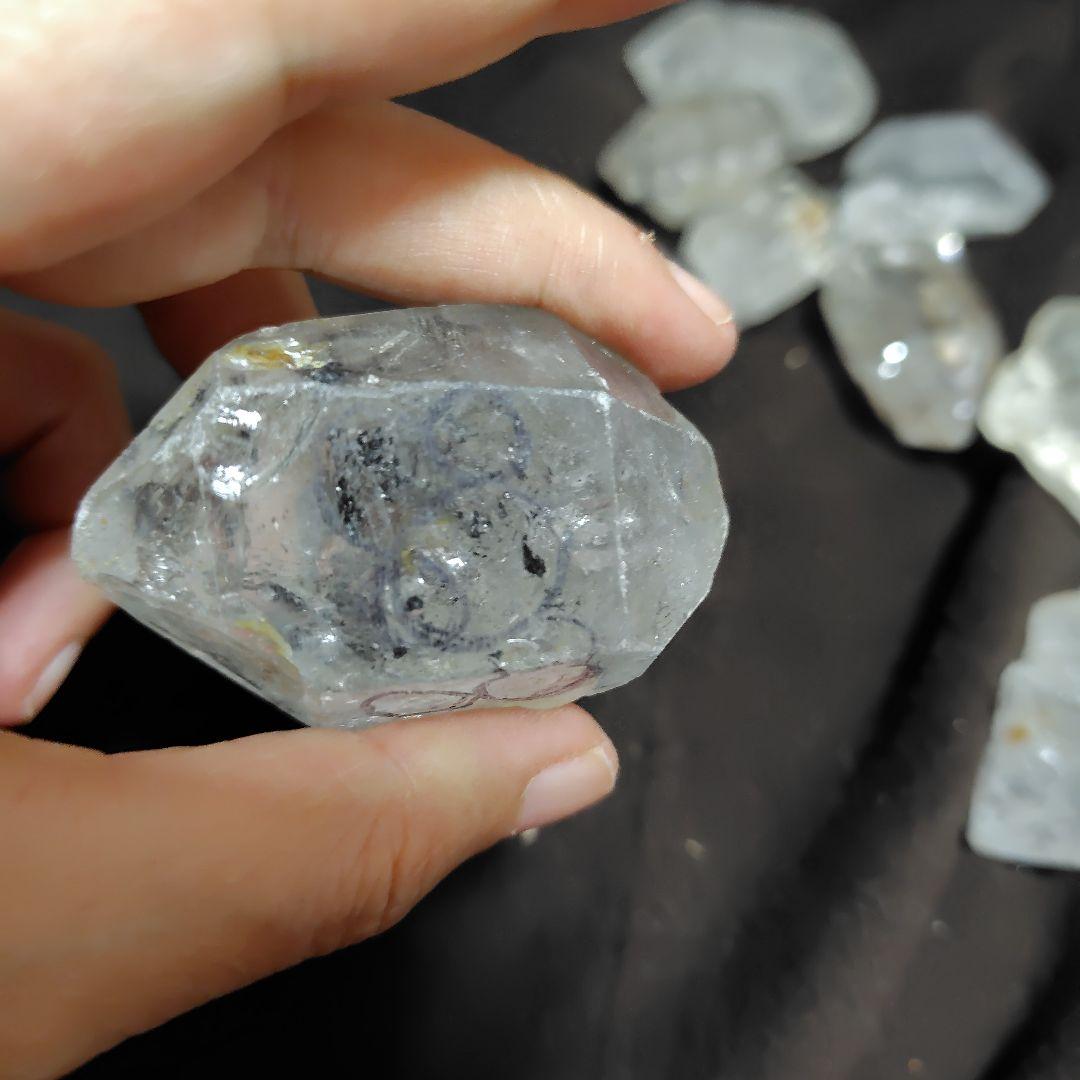 専用❤水入り水晶16個、黒砂あり、気泡あり、多彩