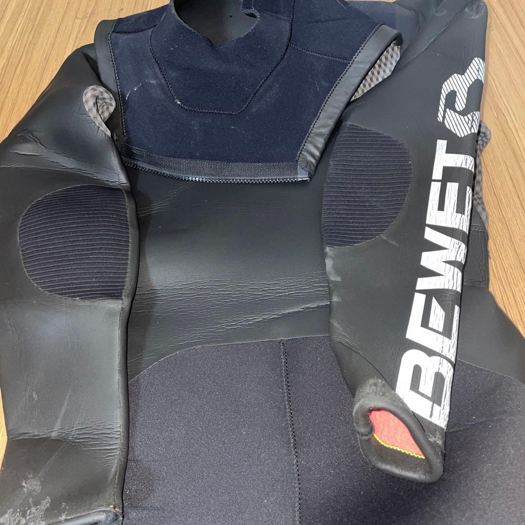 BEWET セミドライスーツ、4ミリ、3ミリ　サイズMB