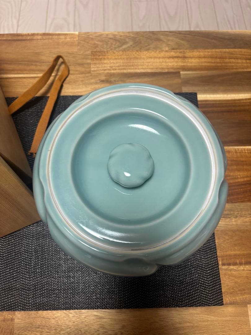 茶道具　青磁　捻梅水指　貴山　水指