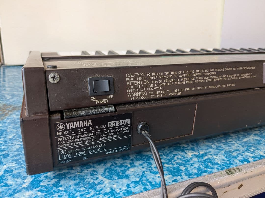 【ジャンク品扱い】YAMAHA DX7 シンセサイザー