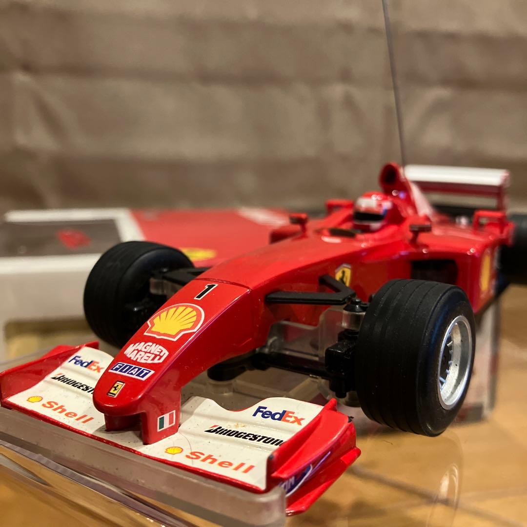 【絶版】京商ミニッツF-1 フェラーリF2001 レディセット