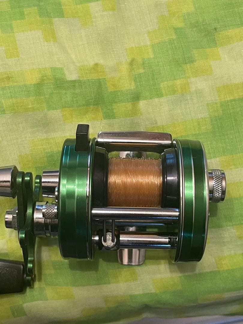 アブガルシア　アンバサダー2500c グリーン