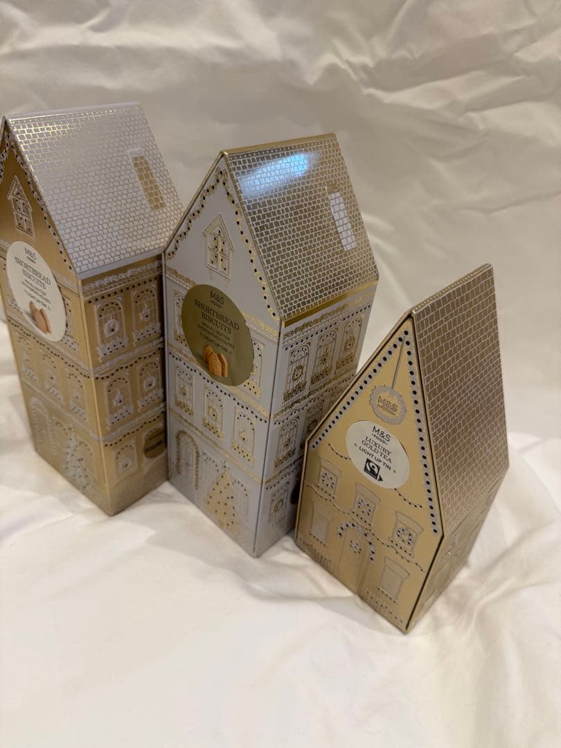 ３点セット M&S 2025年 クリスマス限定 ハウス型ライトアップ缶 1-12