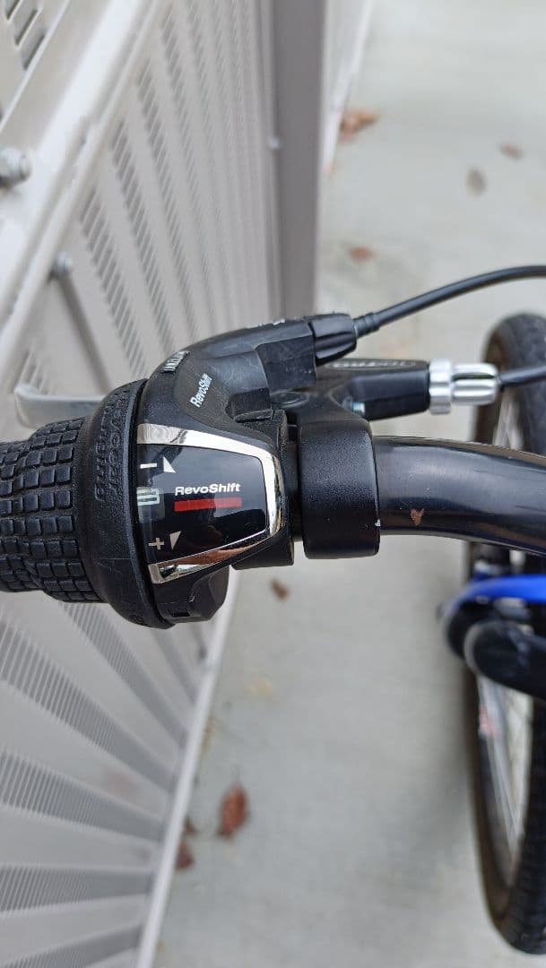 【直接引き渡し大阪市】GIOS GENOVA 22インチ