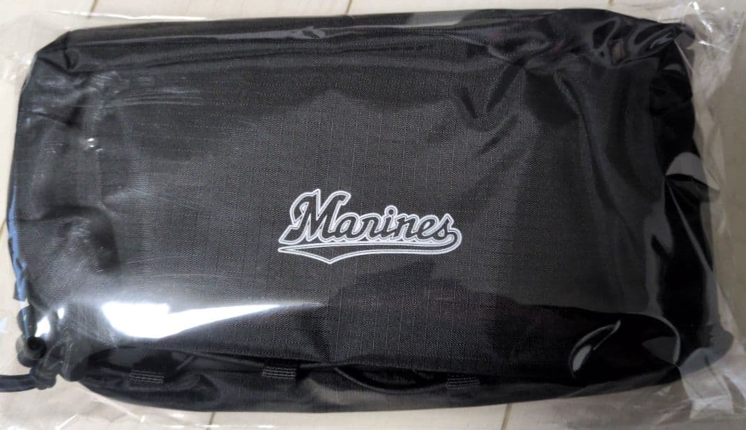 千葉ロッテマリーンズ タンブラー＆ボトルサコッシュ セット 2WAY 900ml