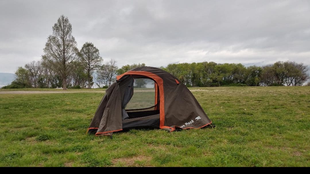 ベアーズロックのハヤブサテント(2人用)&エアマット2個