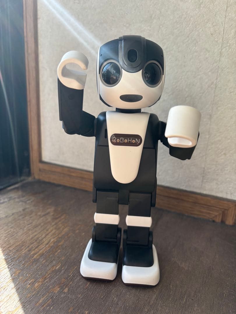 ロボホン　SR-03M SHARP