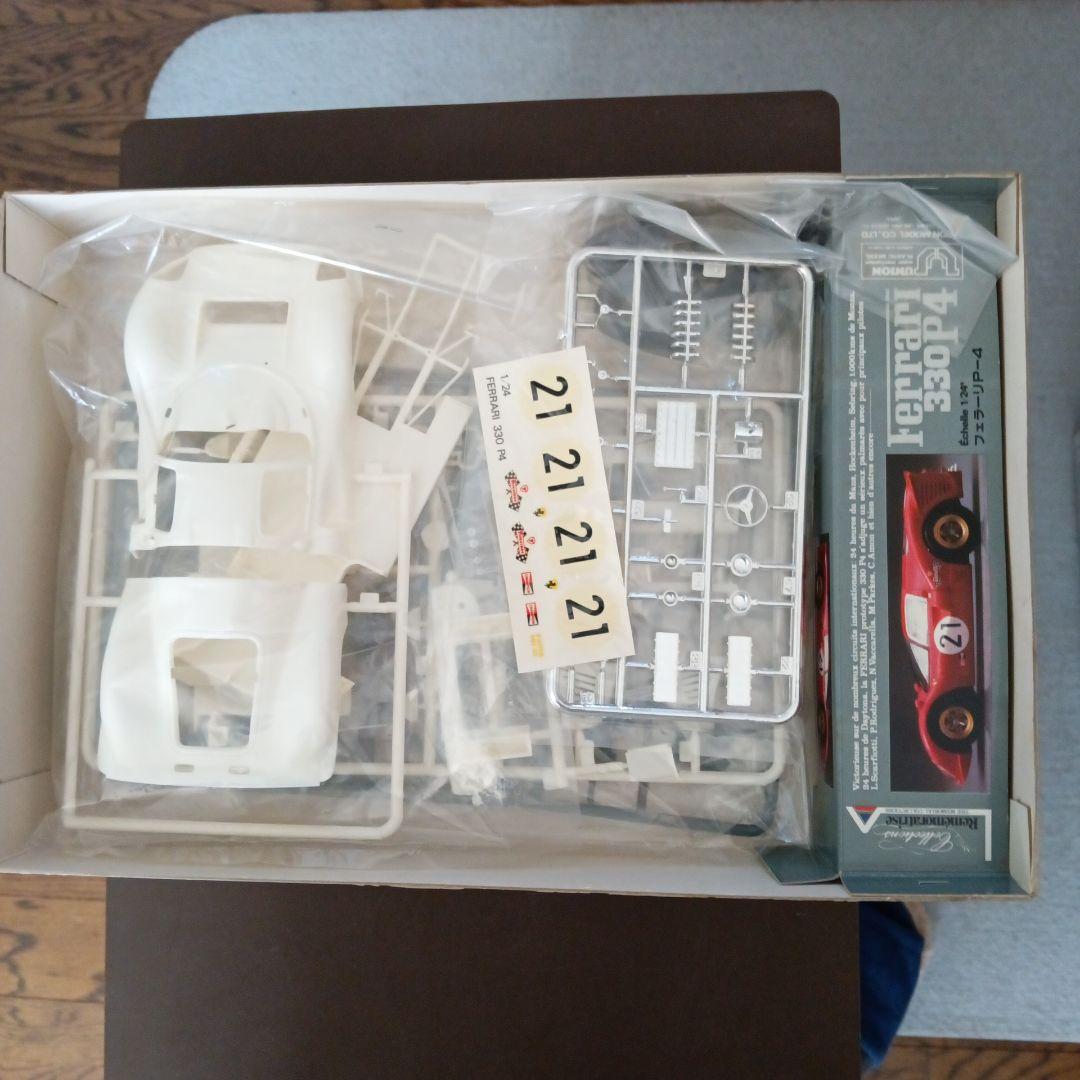 自動車 '70 Dodge Challenger T/A & Ferrari P4