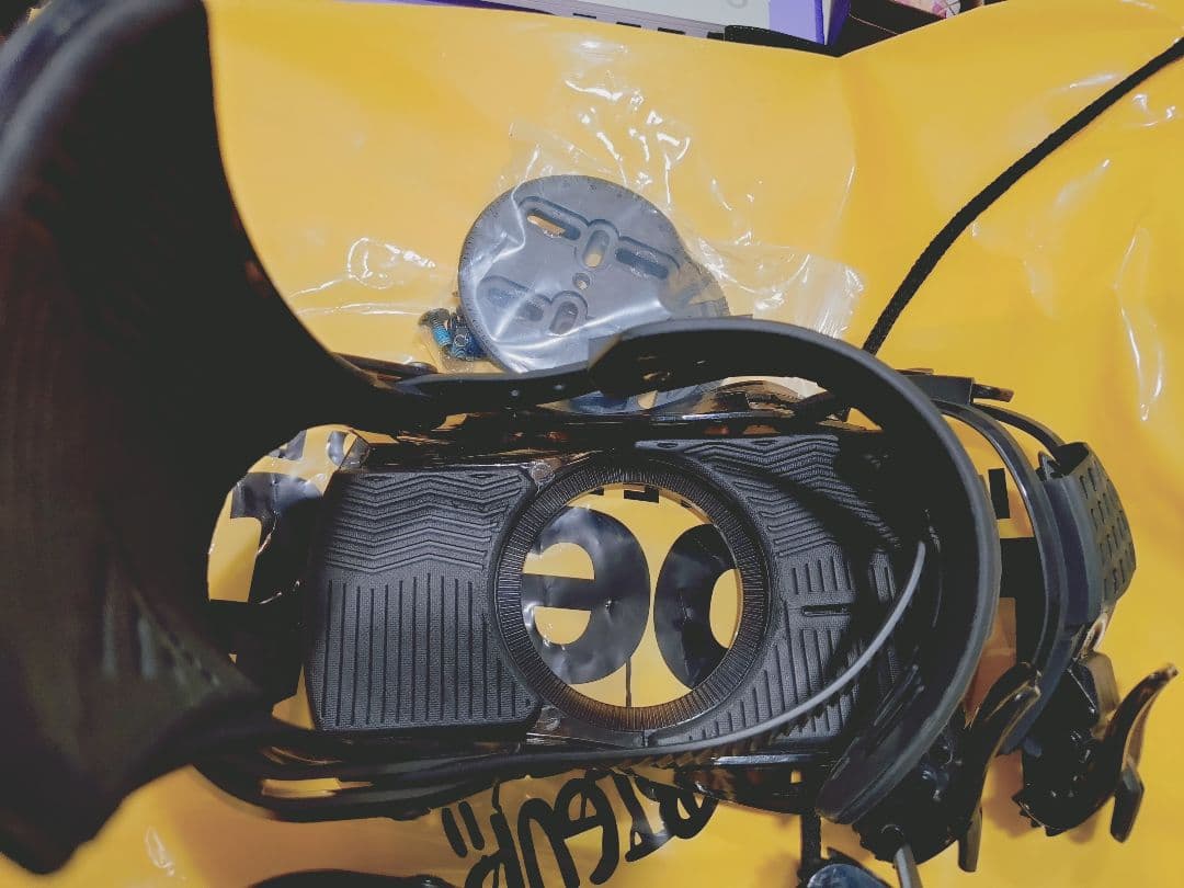 スノーボード ビンディング ブラック