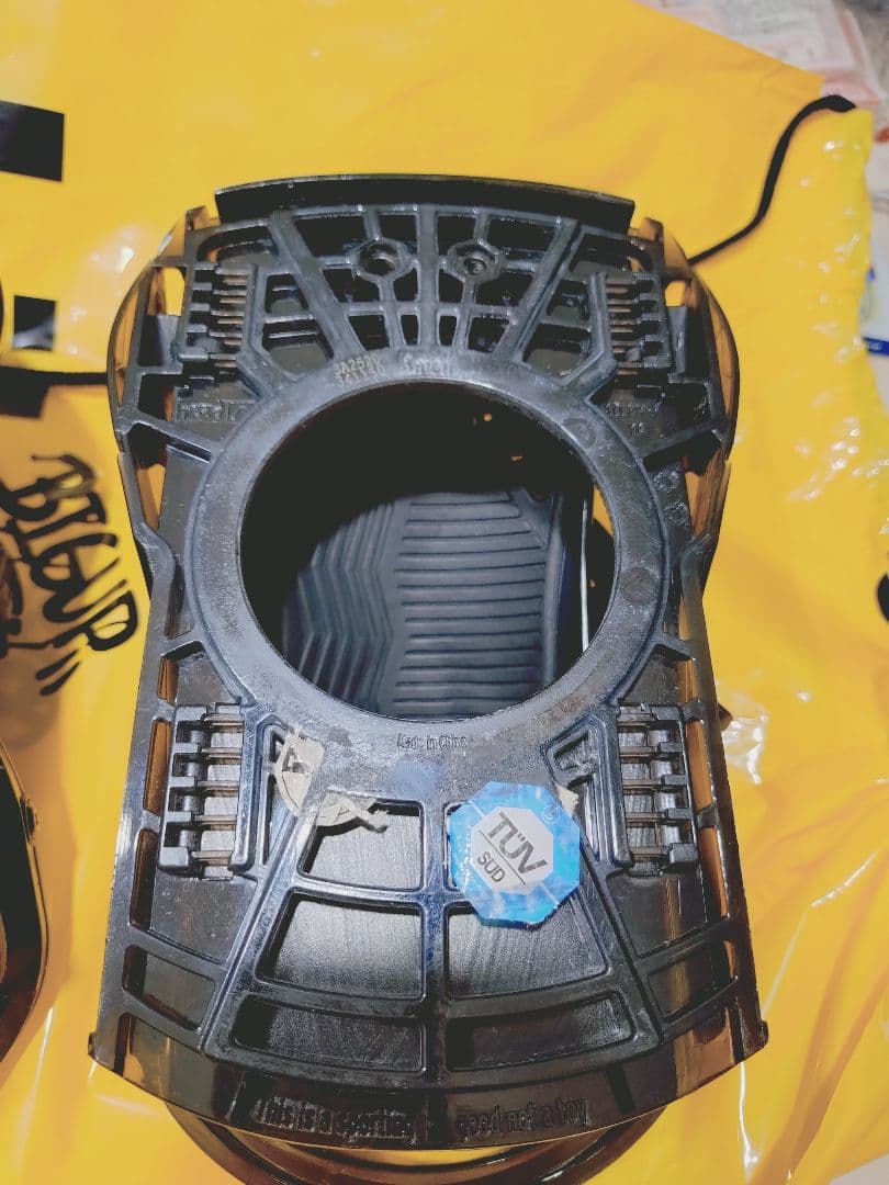 スノーボード ビンディング ブラック