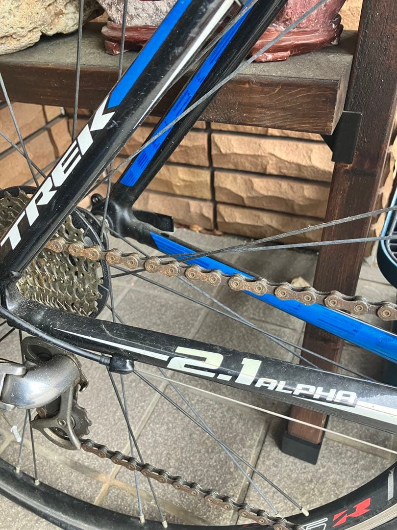ロードバイクTrek2.1alfa