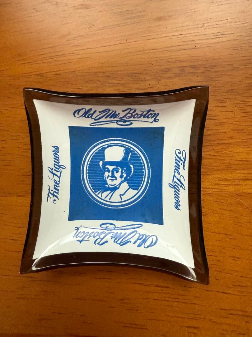 未使用品　ヴィンテージ灰皿8枚　オールド ミスター ボストン ガラス