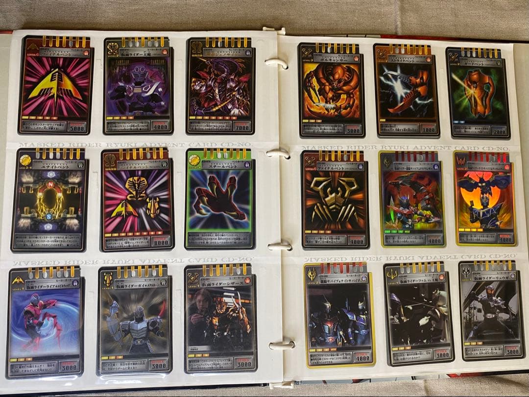 仮面ライダー龍騎 コンプリートカードファイル＋アドベントカード200枚以上