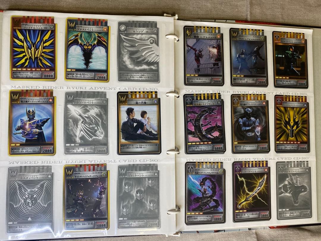 仮面ライダー龍騎 コンプリートカードファイル＋アドベントカード200枚以上