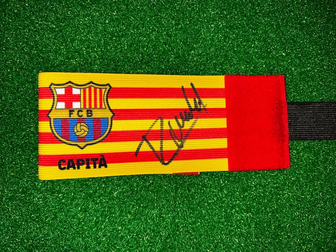 【直筆サイン】　アラウホ　FCバルセロナ　アームバンド　サイン