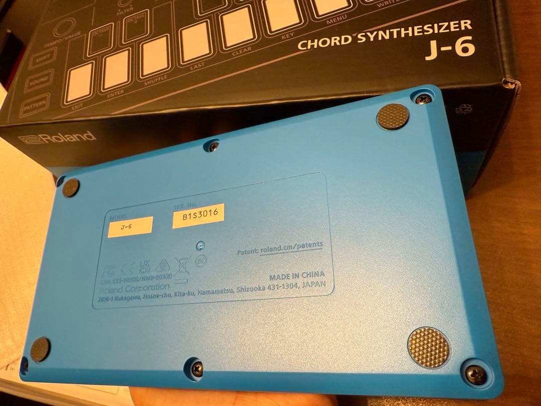 Roland J-6 コード シンセサイザー AIRA Compact J6